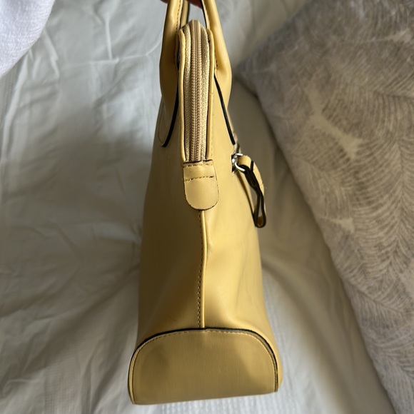 Vintage yellow purse - Picture 9 of 16